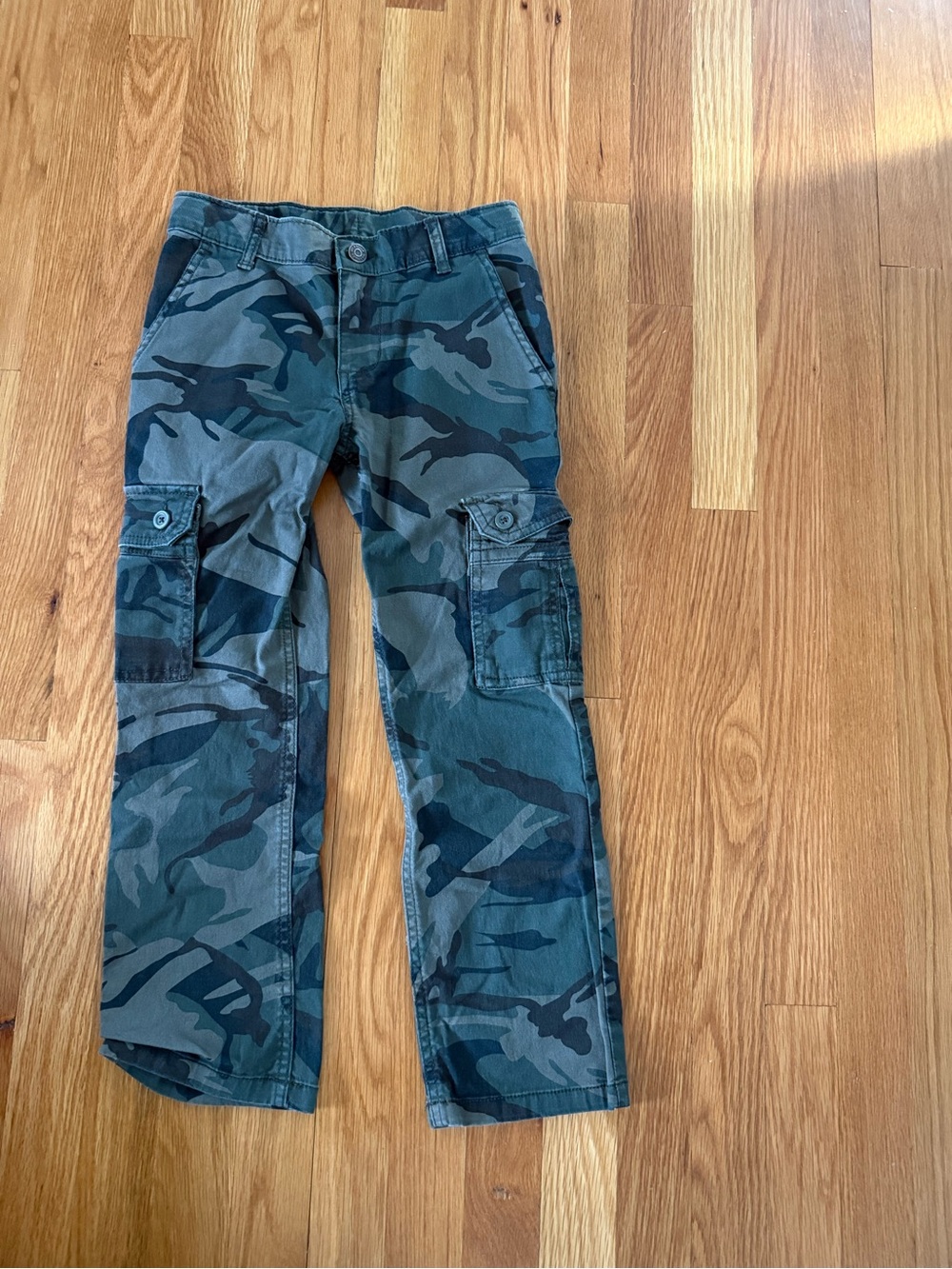 Wrangler Camo Cargo Pants - Boys size 8